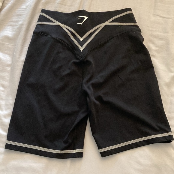 Gymshark - white contrast stitch biker shorts - Picture 2 of 8